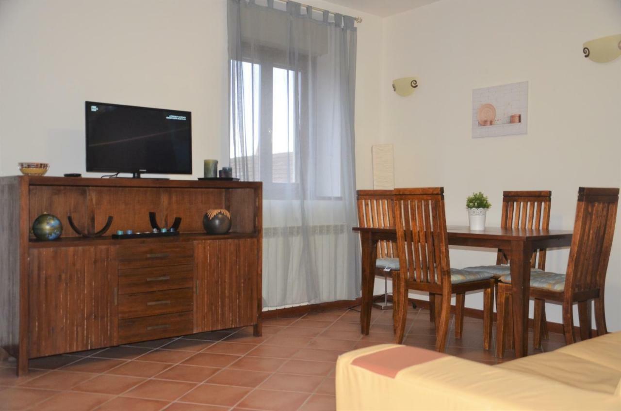 אומניה Casa Al Lago מראה חיצוני תמונה